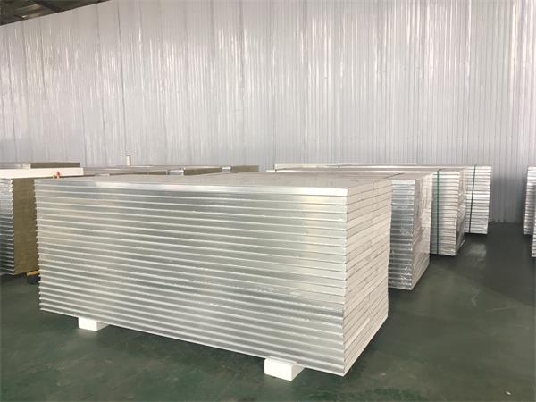 機制夾芯闆與手工夾芯闆的區别